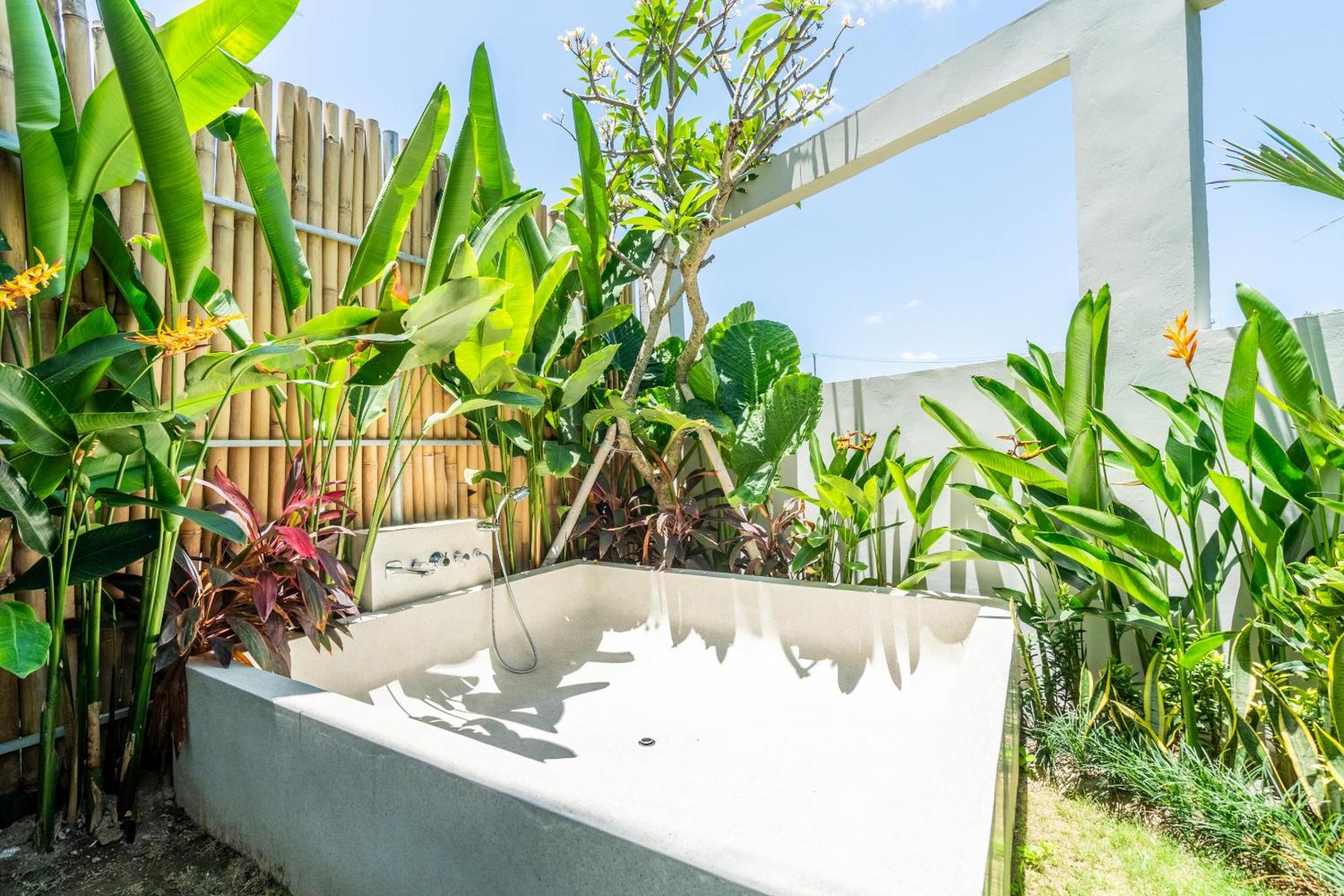 The R Apartments Pererenan Canggu Εξωτερικό φωτογραφία
